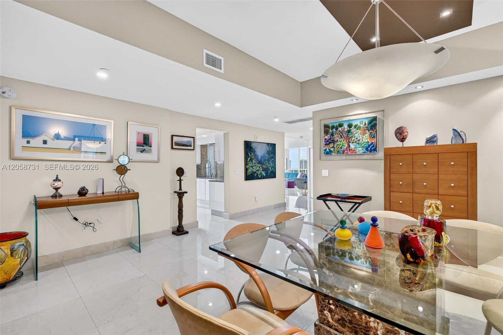 3330 NE 190th St Unit: UPH14