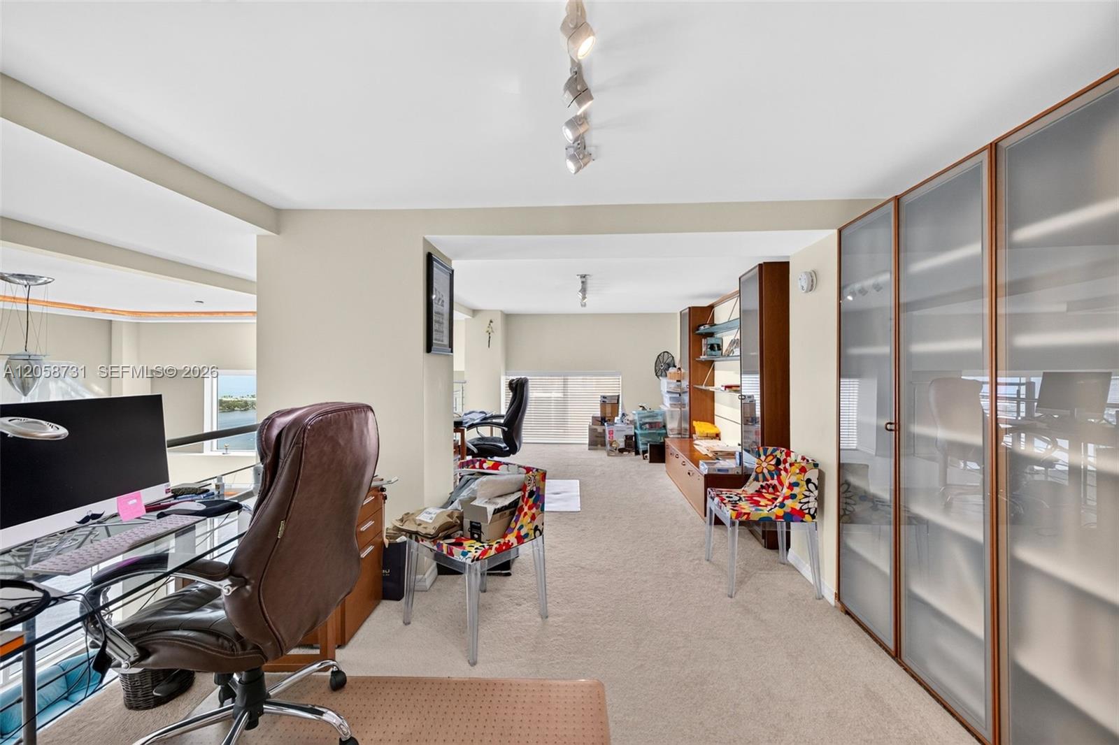 3330 NE 190th St Unit: UPH14