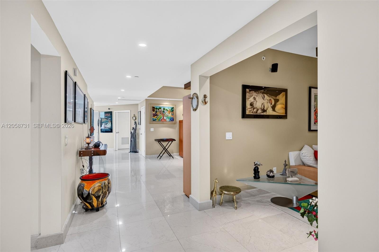 3330 NE 190th St Unit: UPH14