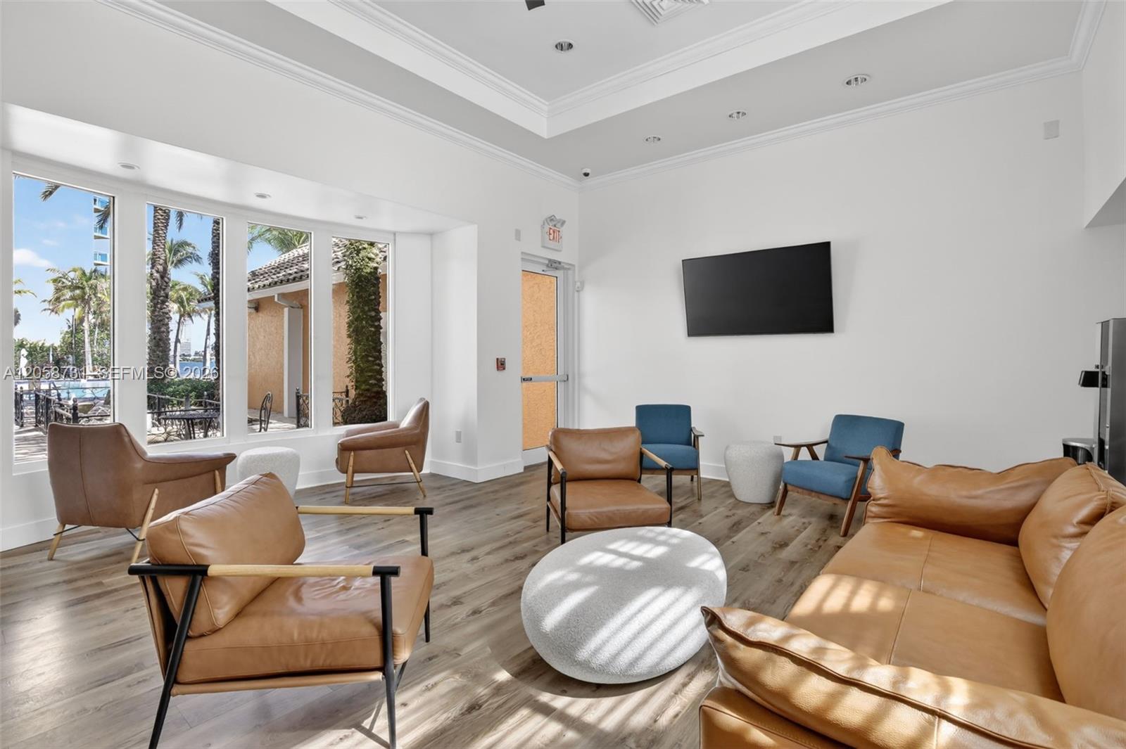 3330 NE 190th St Unit: UPH14