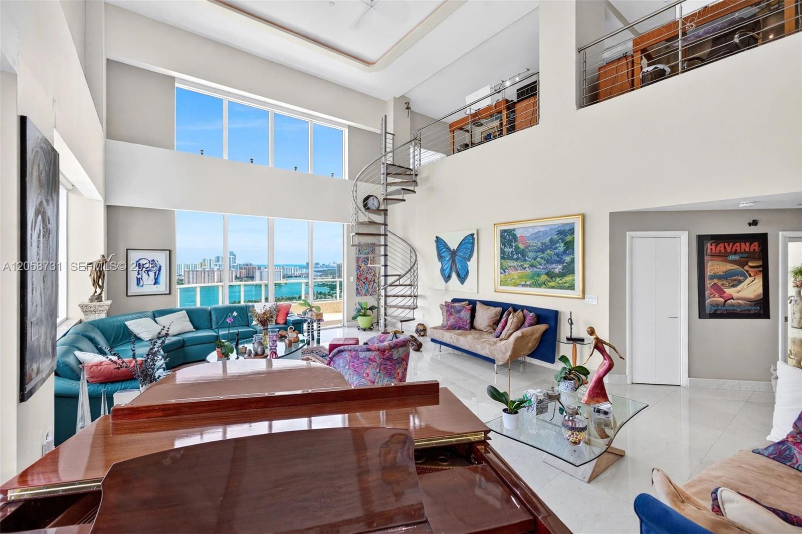 3330 NE 190th St Unit: UPH14