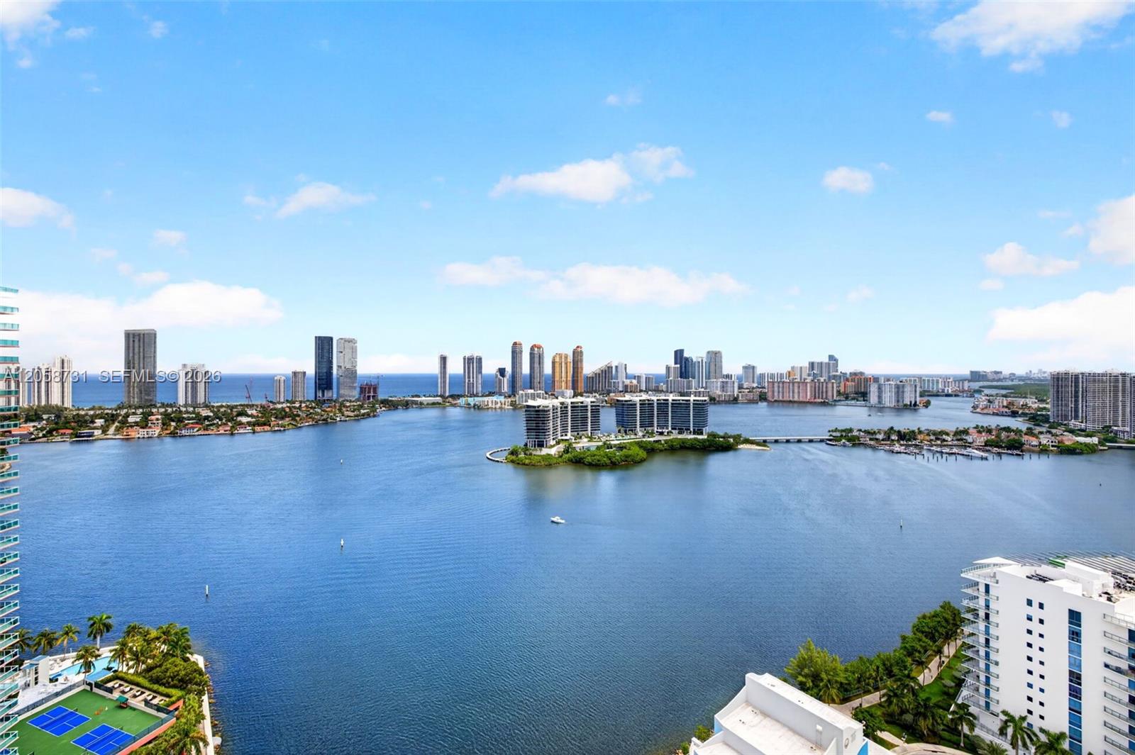 3330 NE 190th St Unit: UPH14