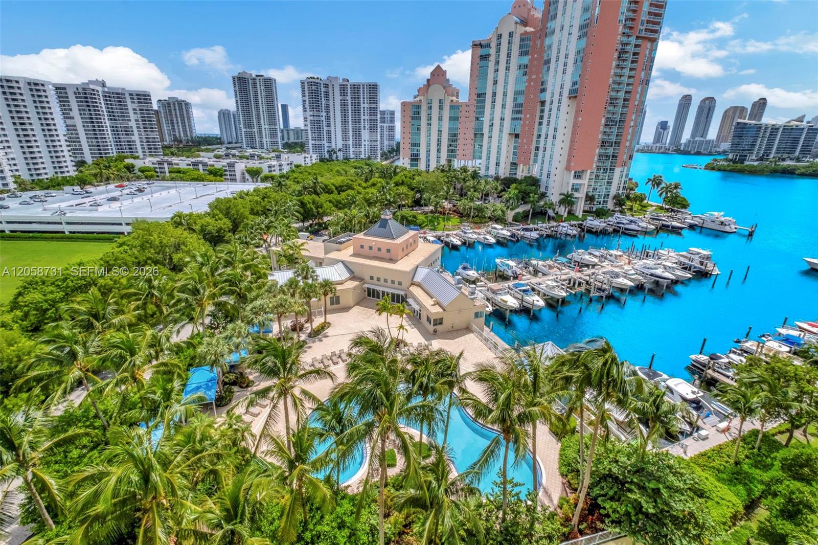 3330 NE 190th St Unit: UPH14