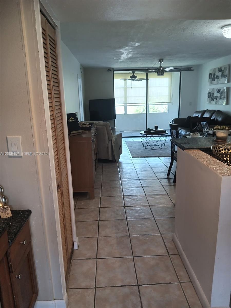 2821 Somerset Dr # 312