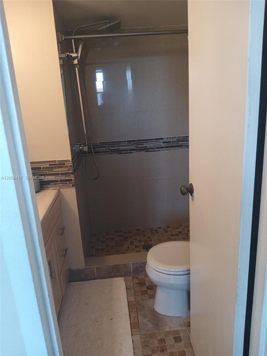 2821 Somerset Dr # 312
