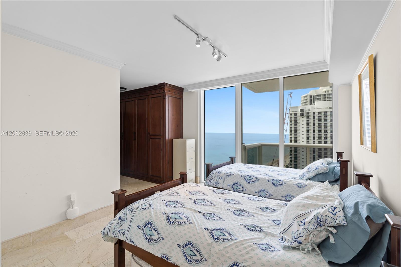 18911 Collins Ave # 2103