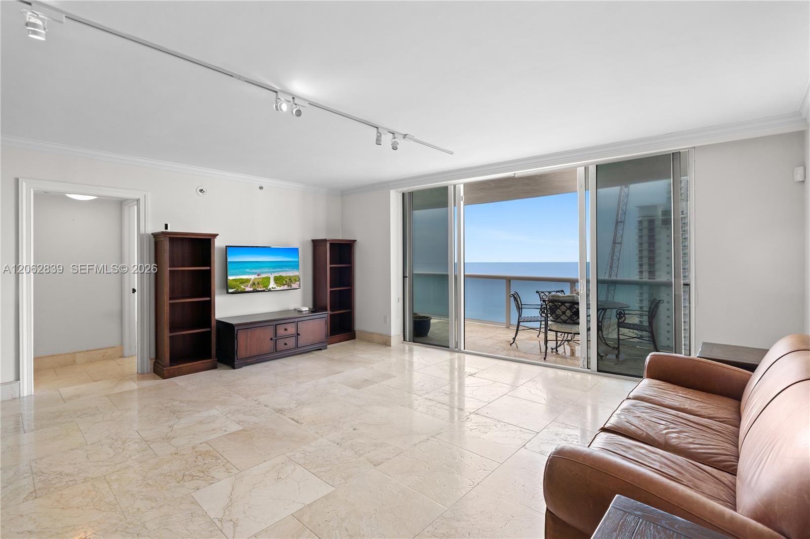 18911 Collins Ave # 2103