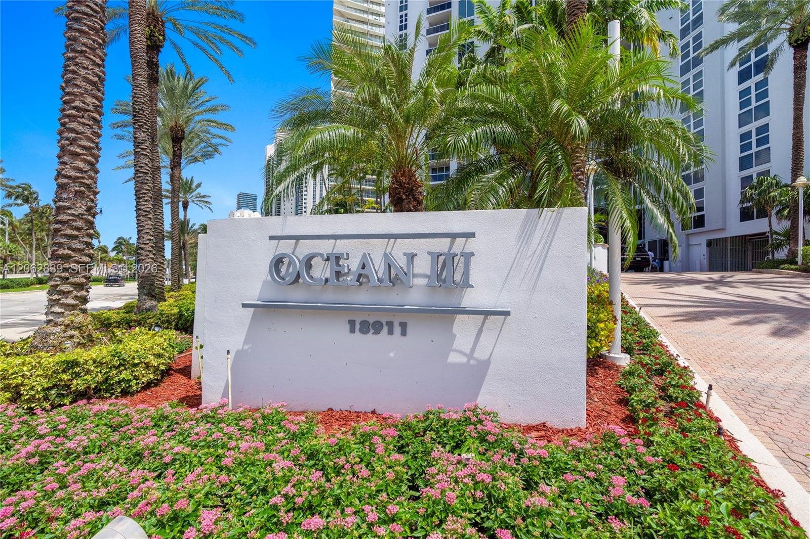 18911 Collins Ave # 2103