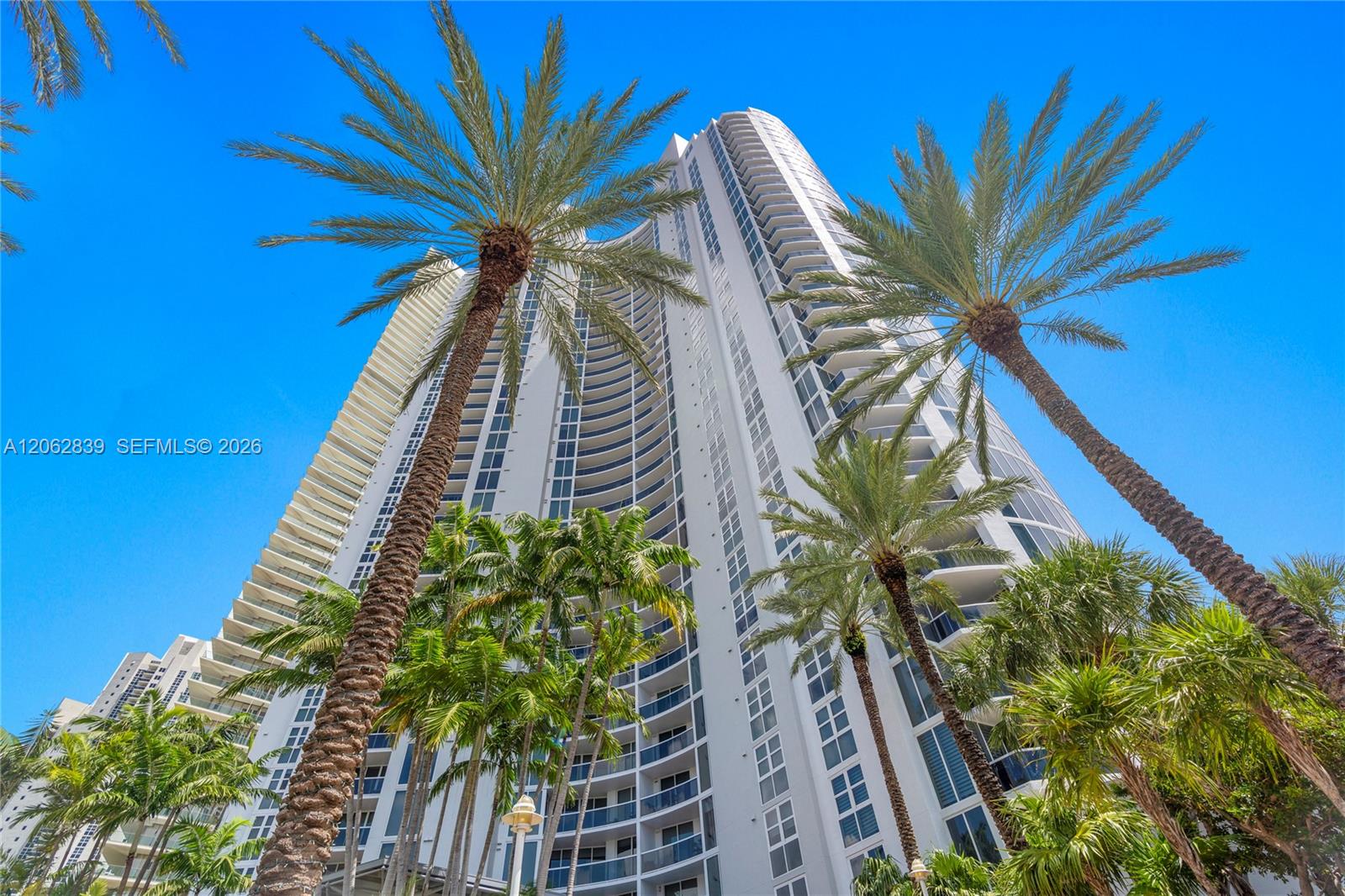 18911 Collins Ave # 2103
