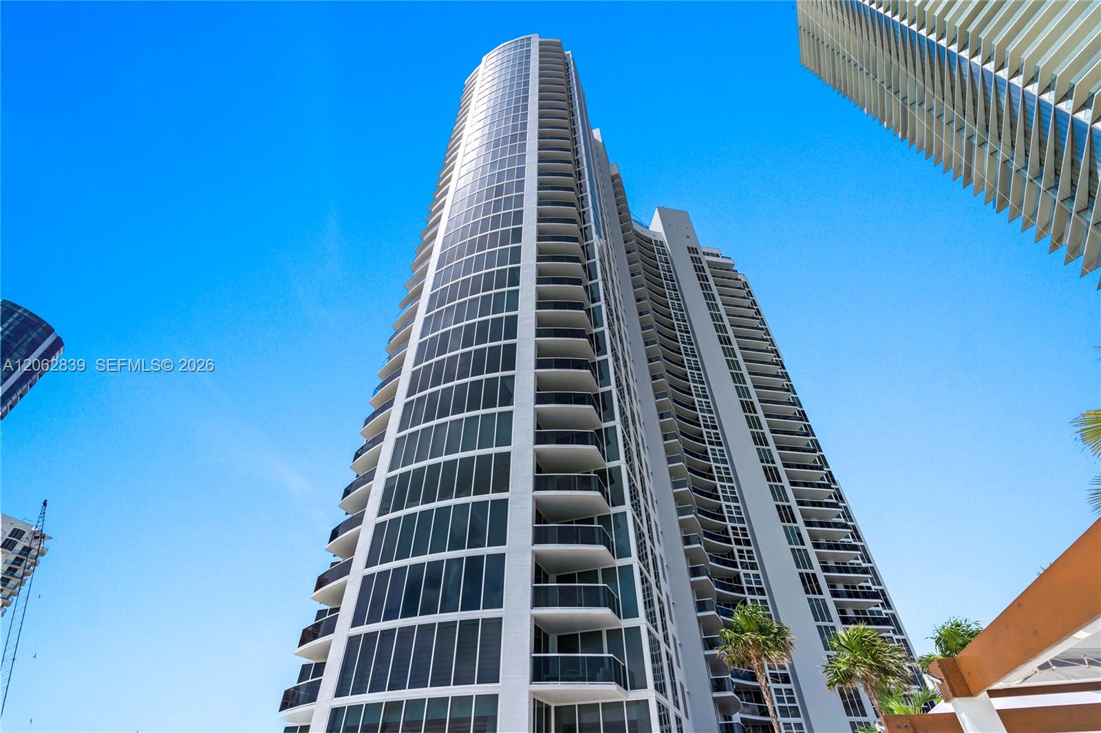 18911 Collins Ave # 2103