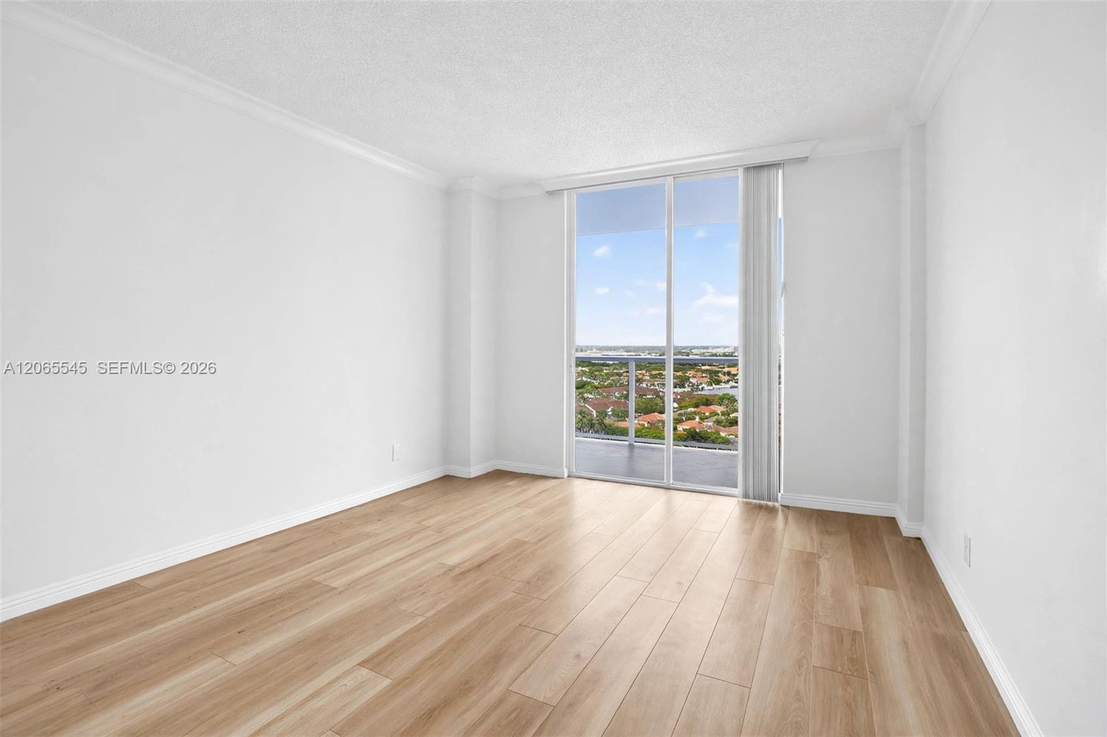 20281 E Country Club Dr # 1801