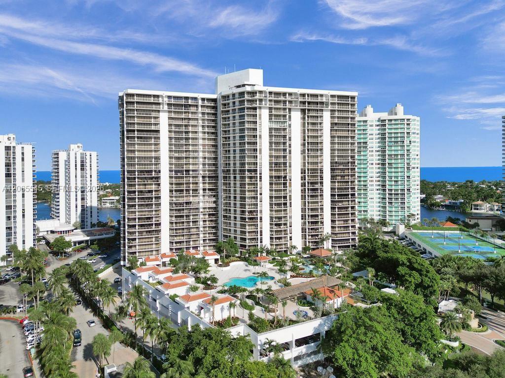 20281 E Country Club Dr # 1801