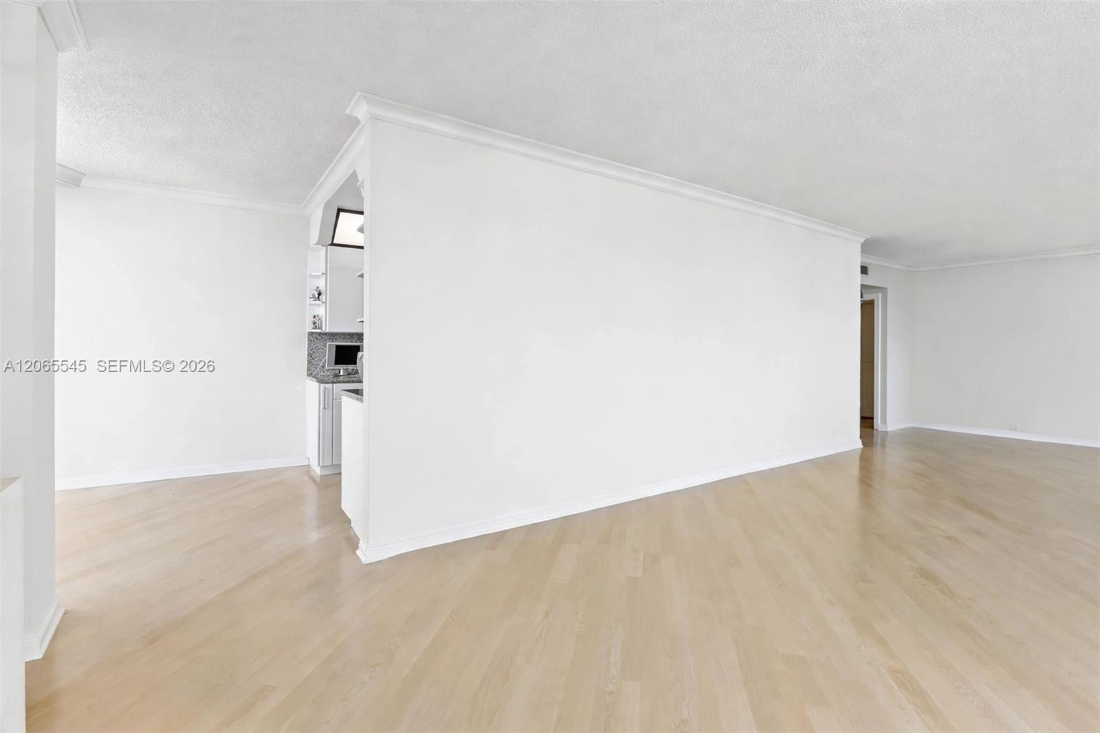 20281 E Country Club Dr # 1801