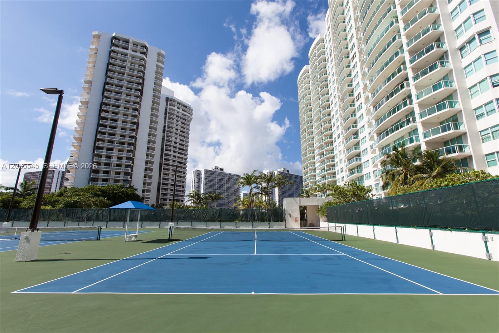 20281 E Country Club Dr # 1801