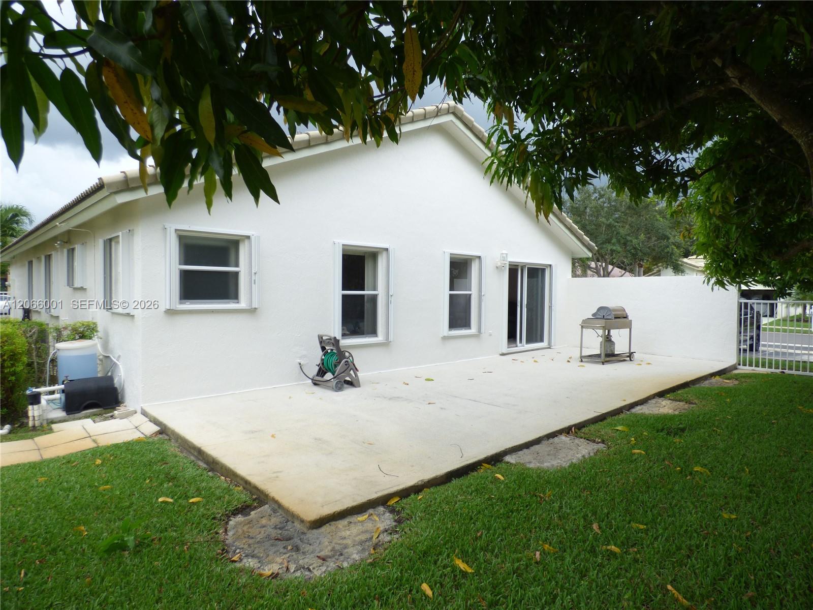 474 SW 205th Ave