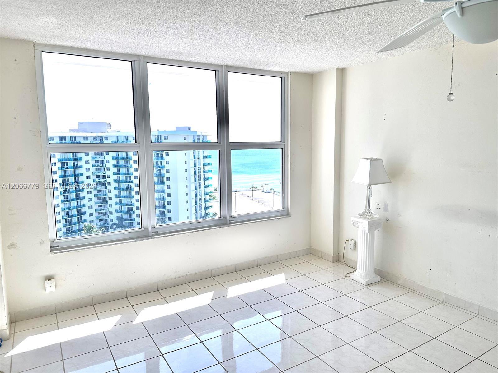 3800 S Ocean Dr # 1516