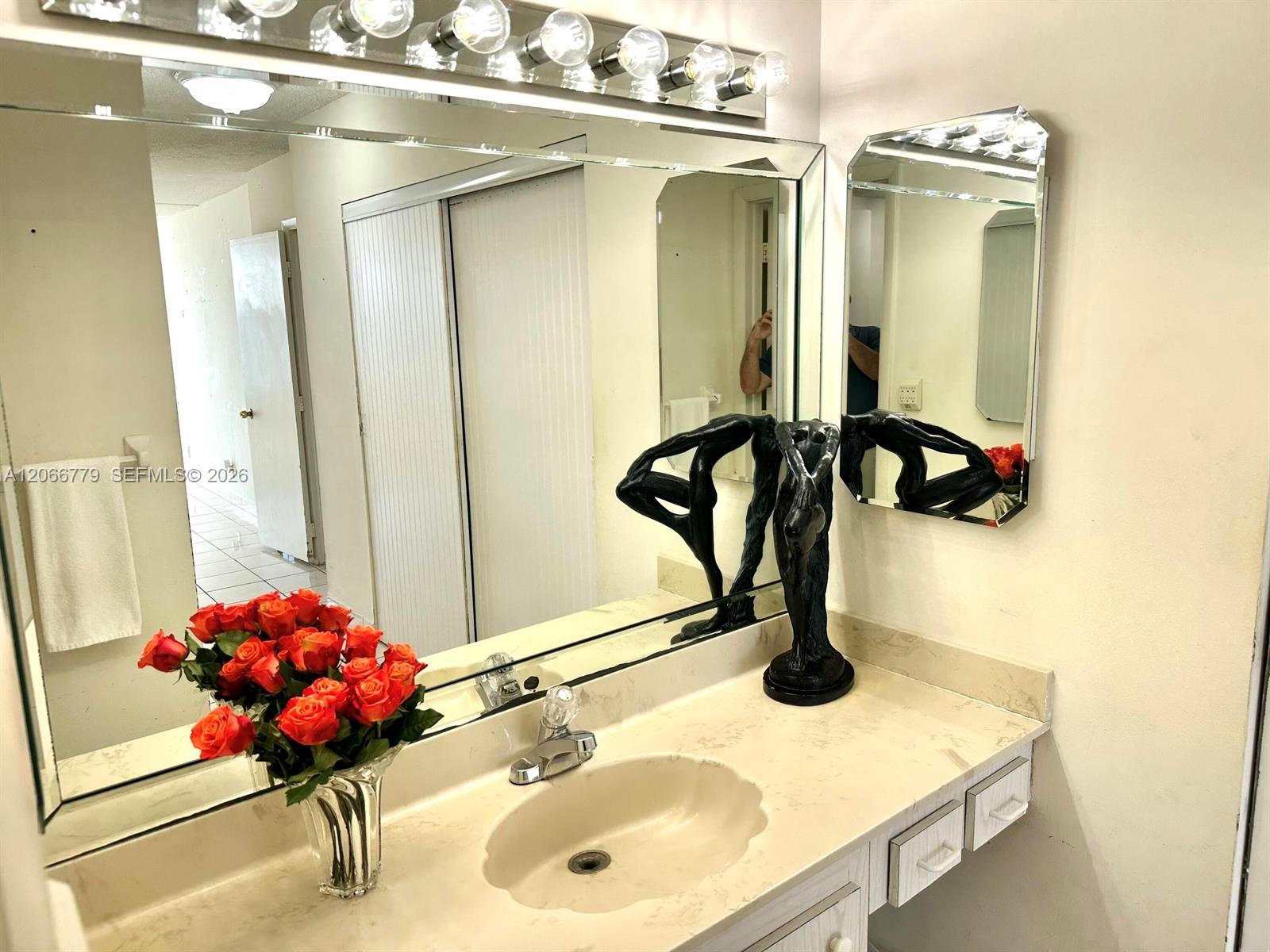 3800 S Ocean Dr # 1516