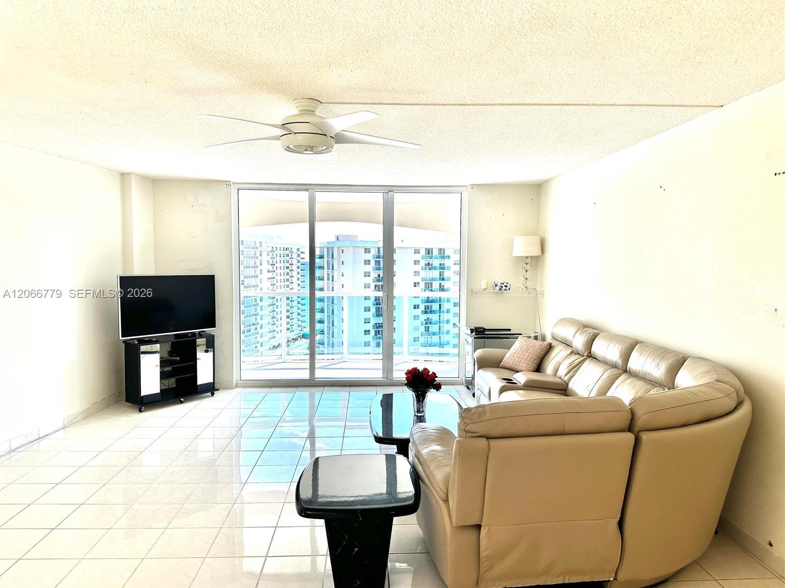 3800 S Ocean Dr # 1516