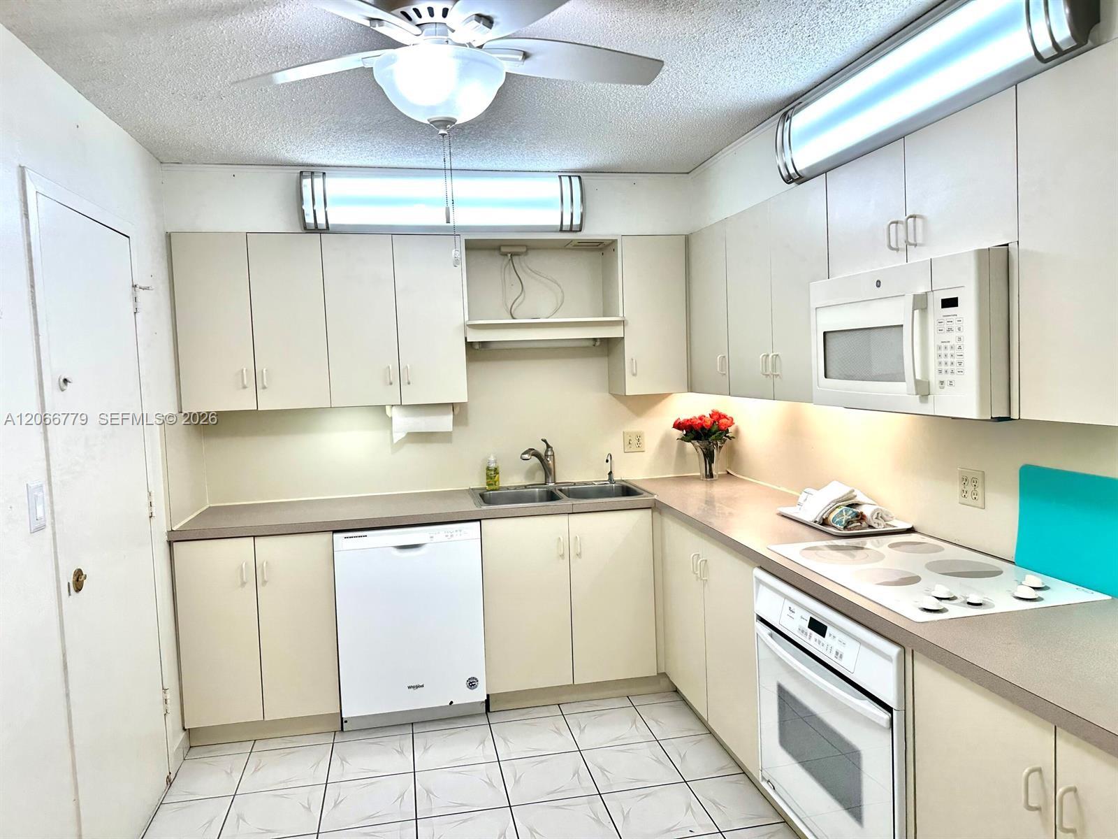 3800 S Ocean Dr # 1516