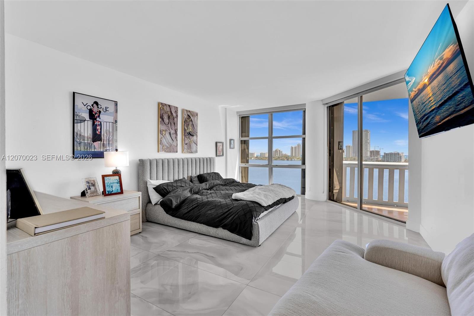 3000 Island Blvd # 1106