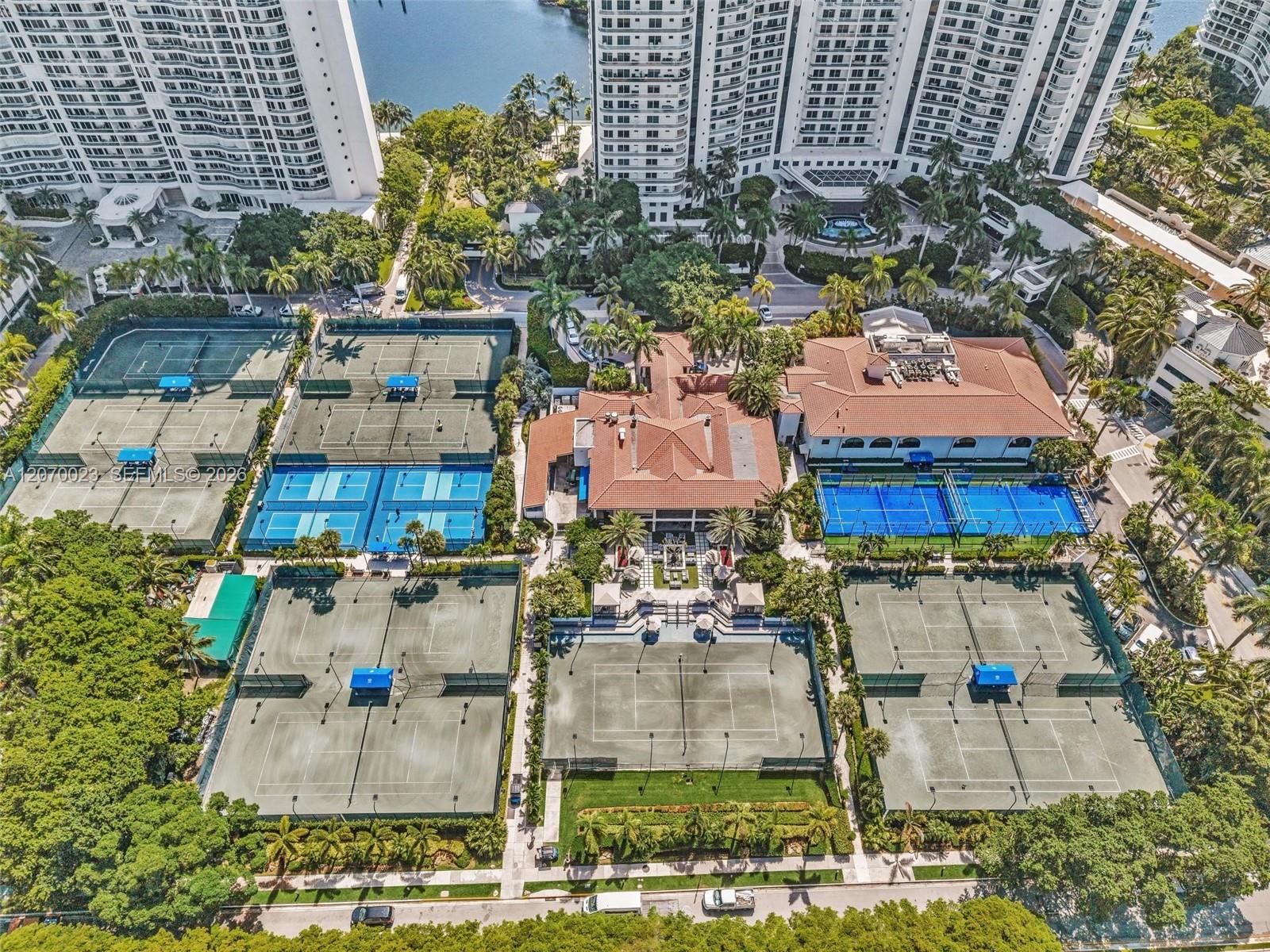 3000 Island Blvd # 1106