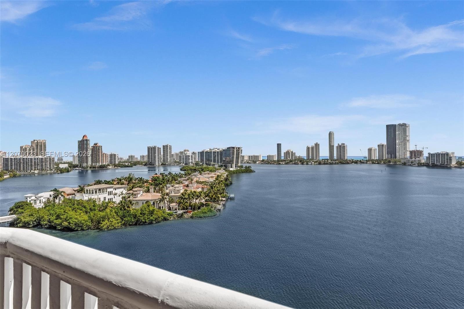 3000 Island Blvd # 1106