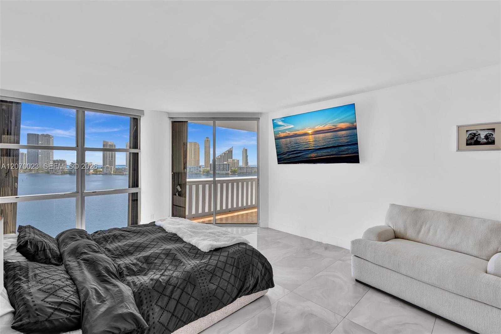 3000 Island Blvd # 1106
