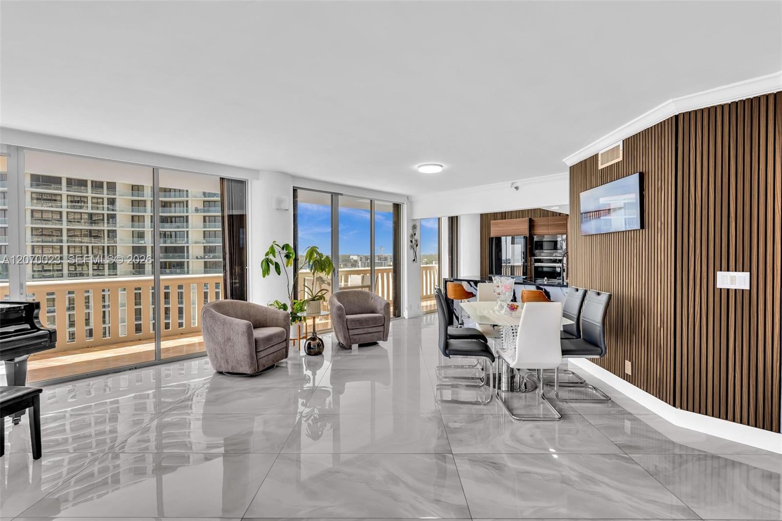 3000 Island Blvd # 1106