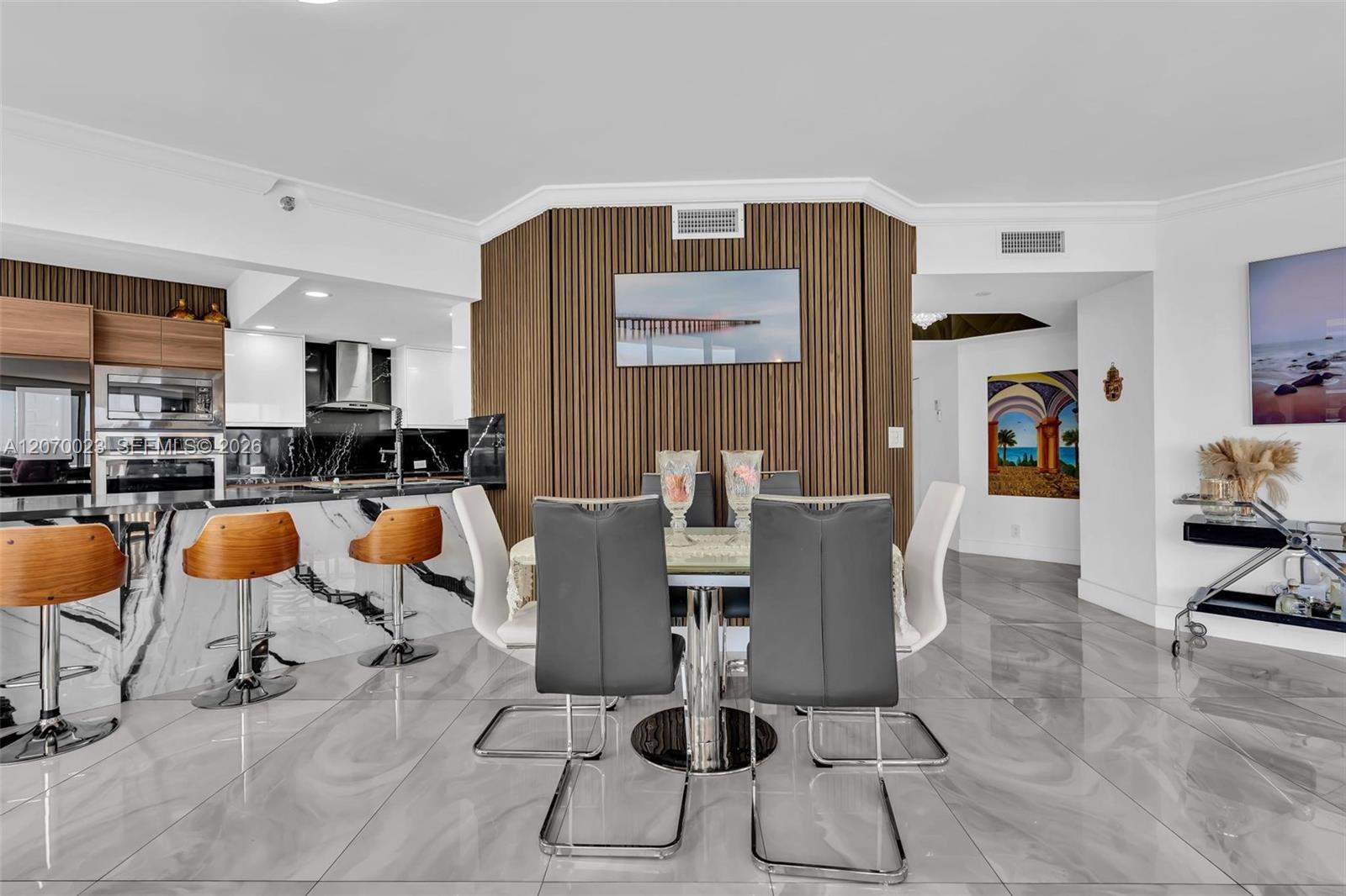 3000 Island Blvd # 1106