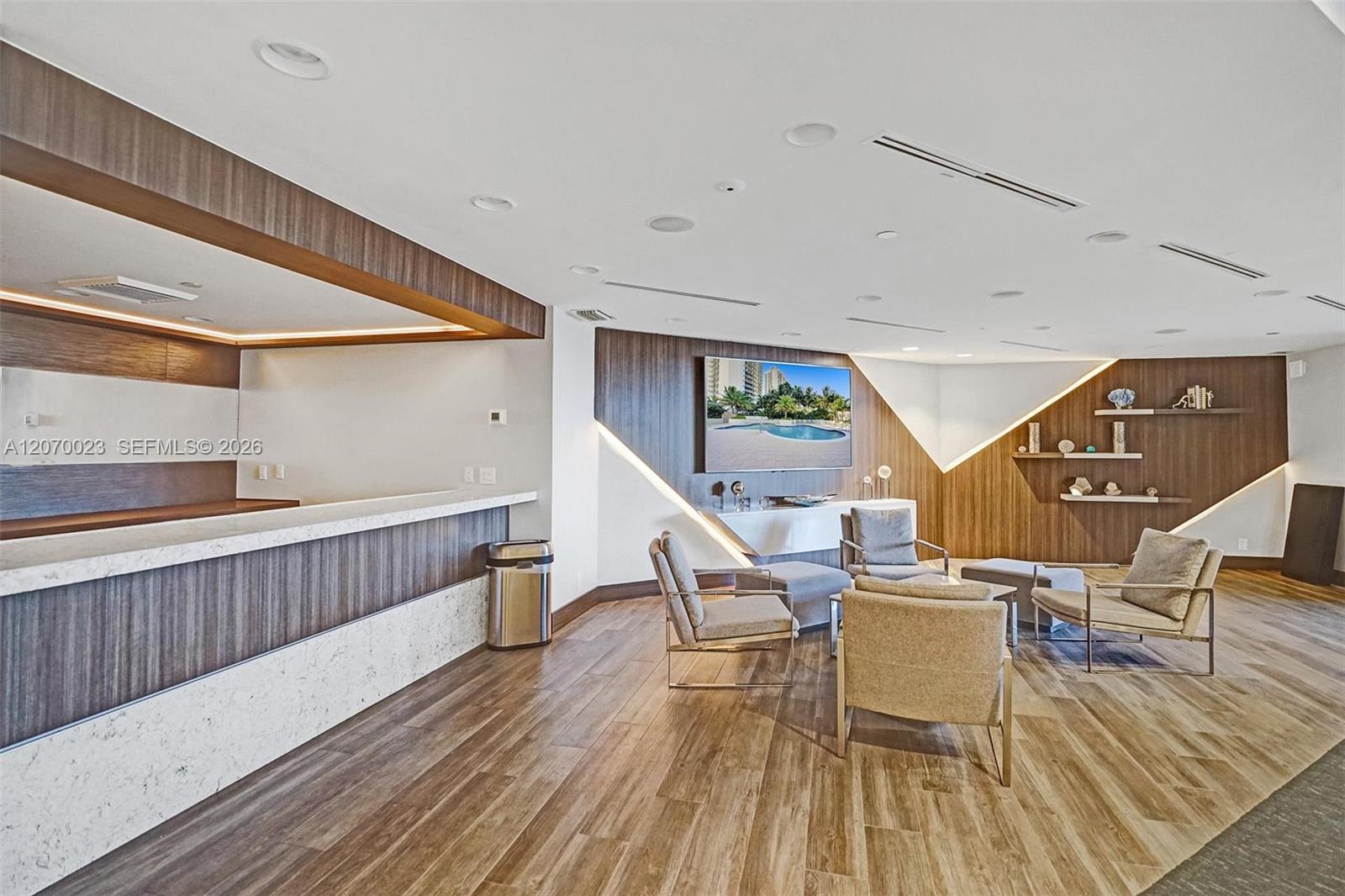 3000 Island Blvd # 1106