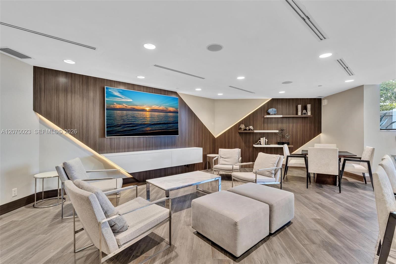 3000 Island Blvd # 1106