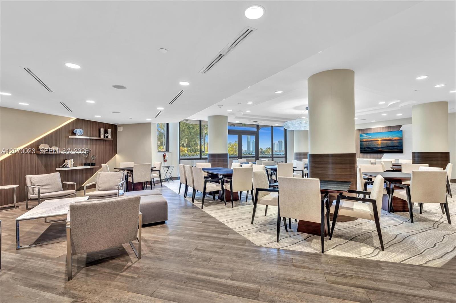 3000 Island Blvd # 1106