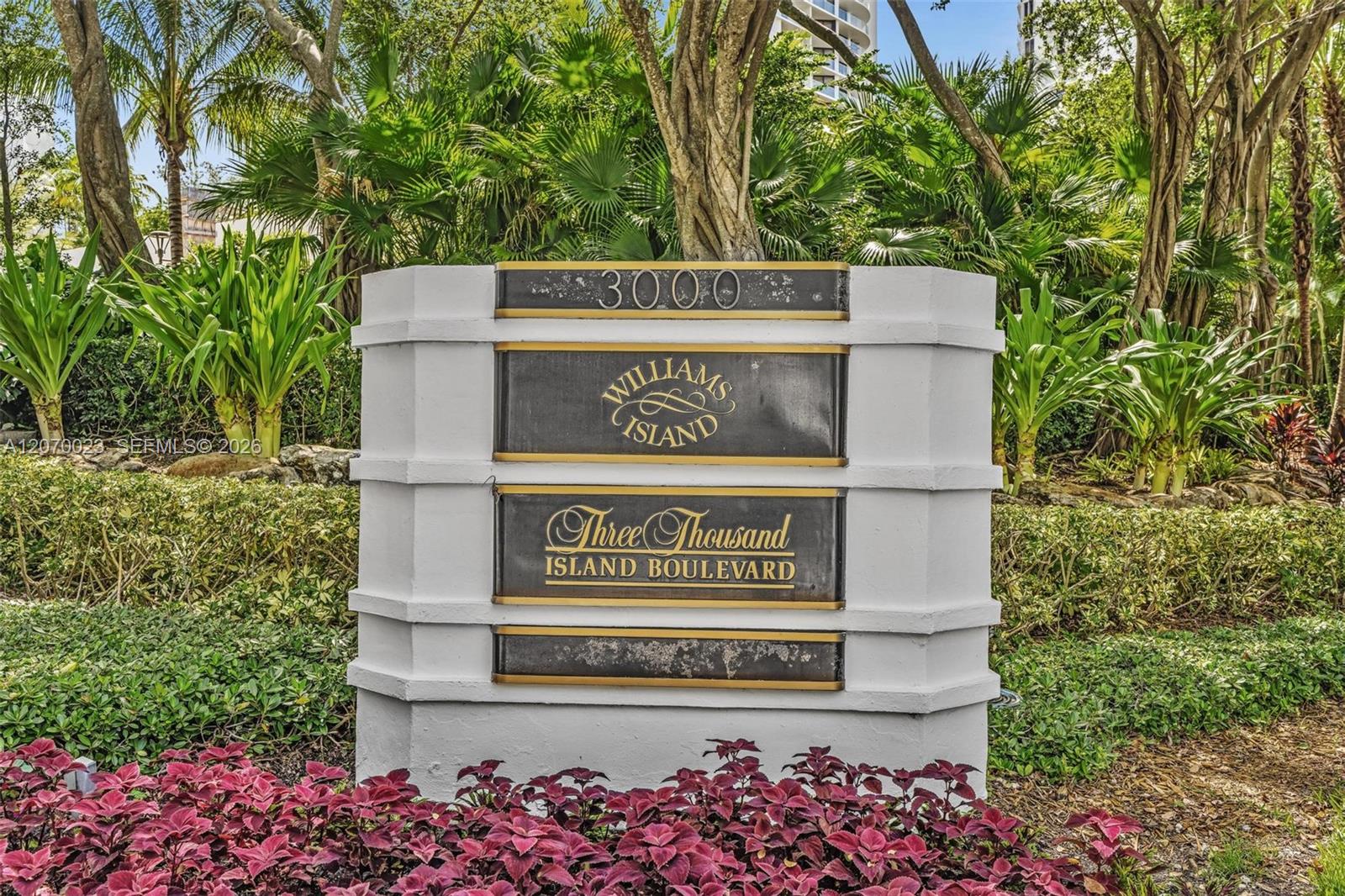 3000 Island Blvd # 1106
