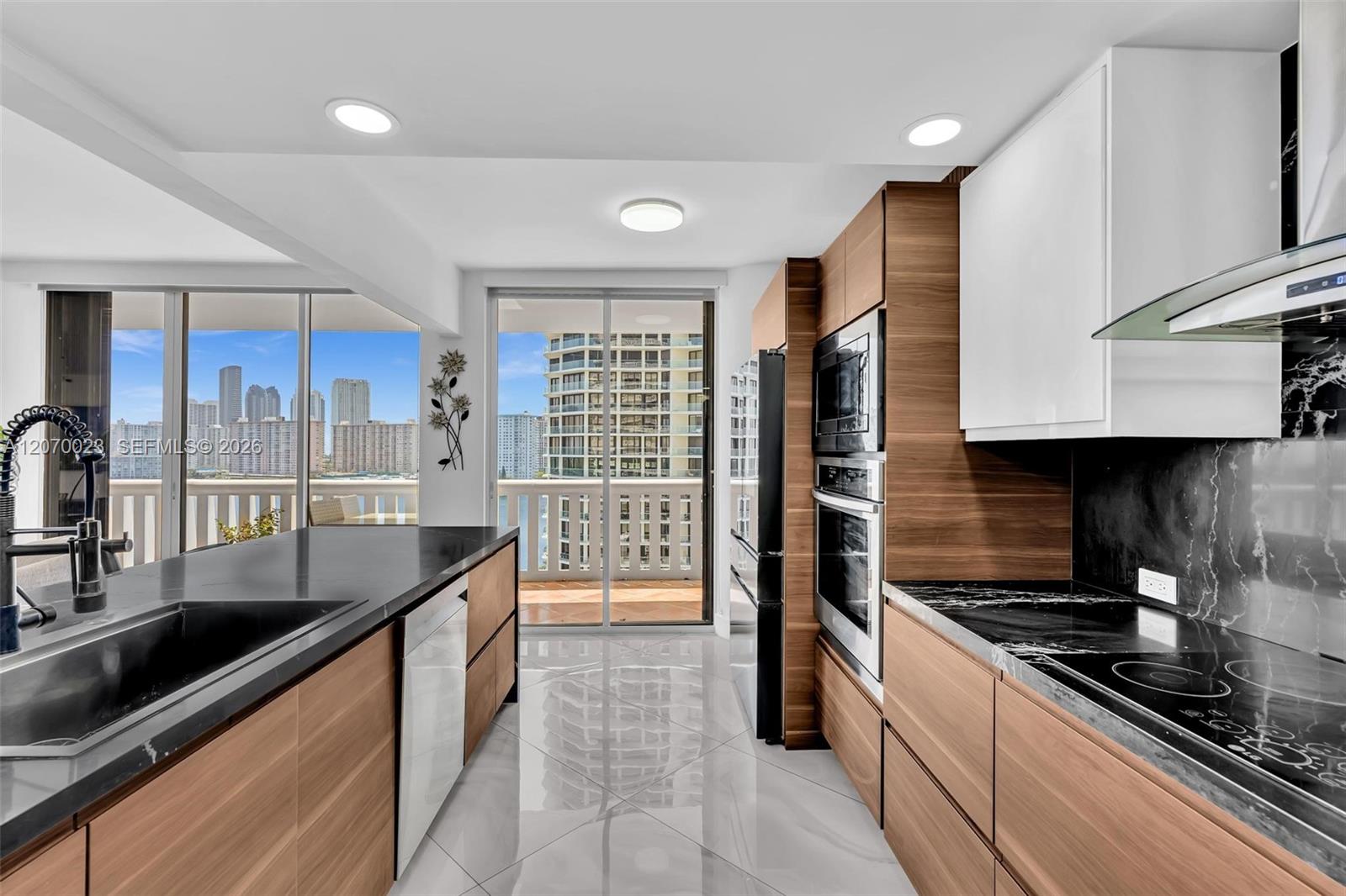 3000 Island Blvd # 1106