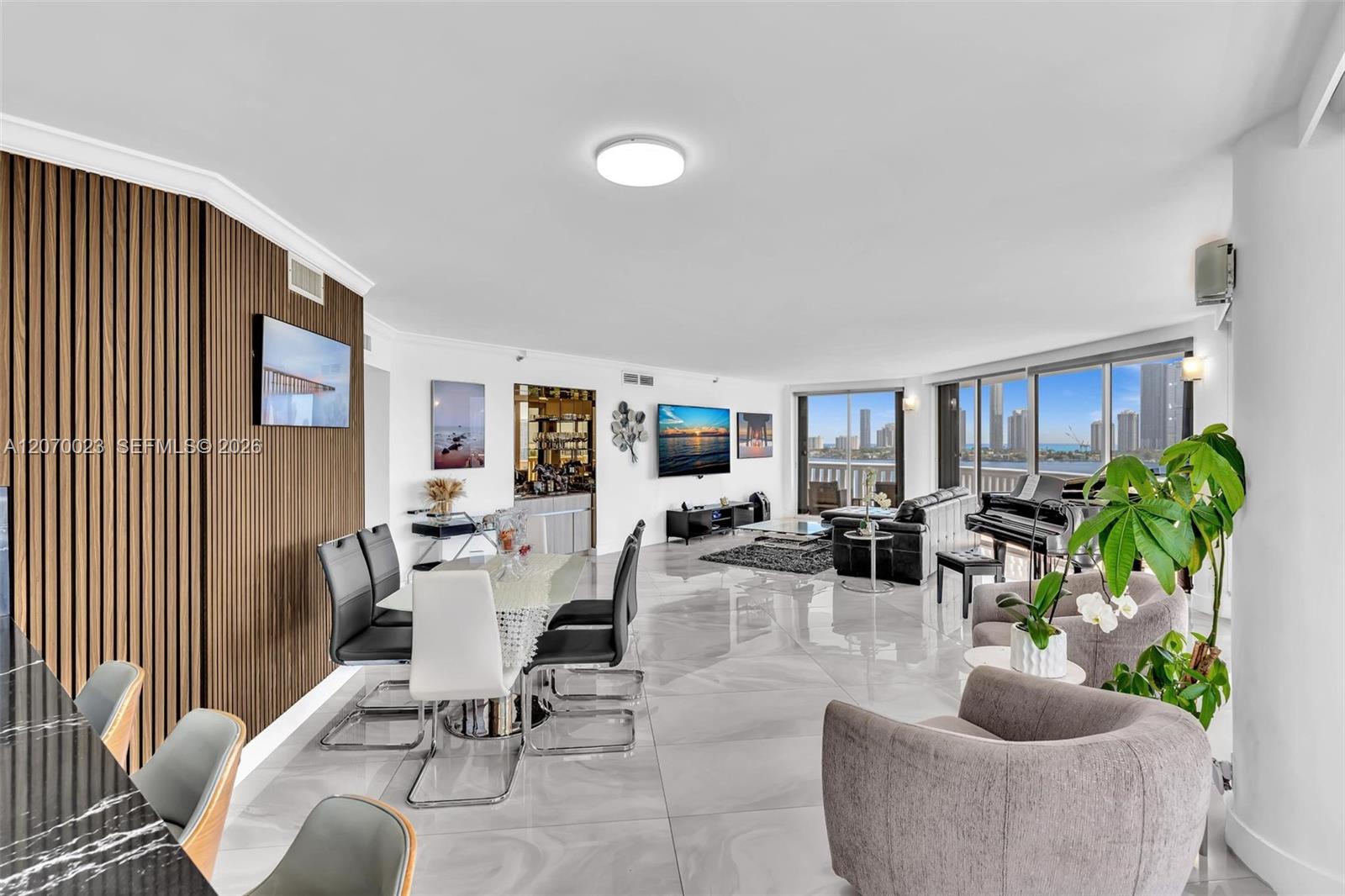 3000 Island Blvd # 1106