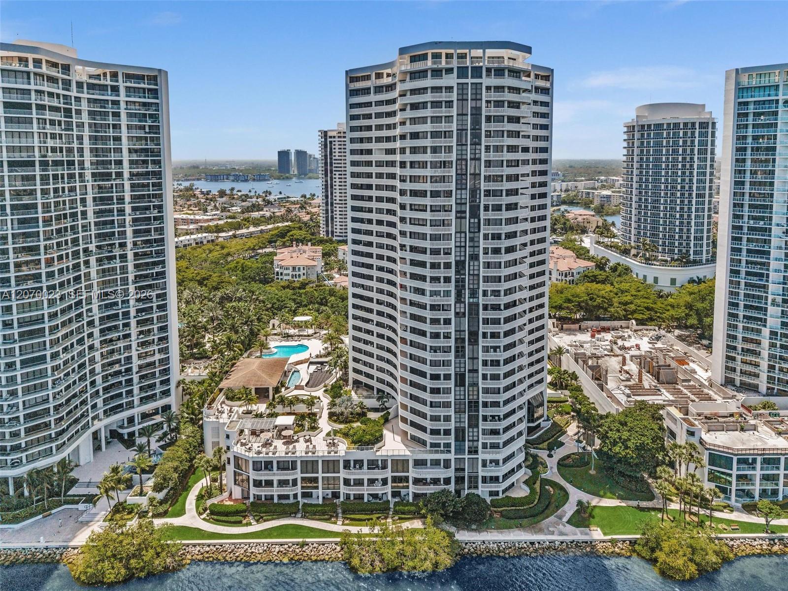 3000 Island Blvd # 1106