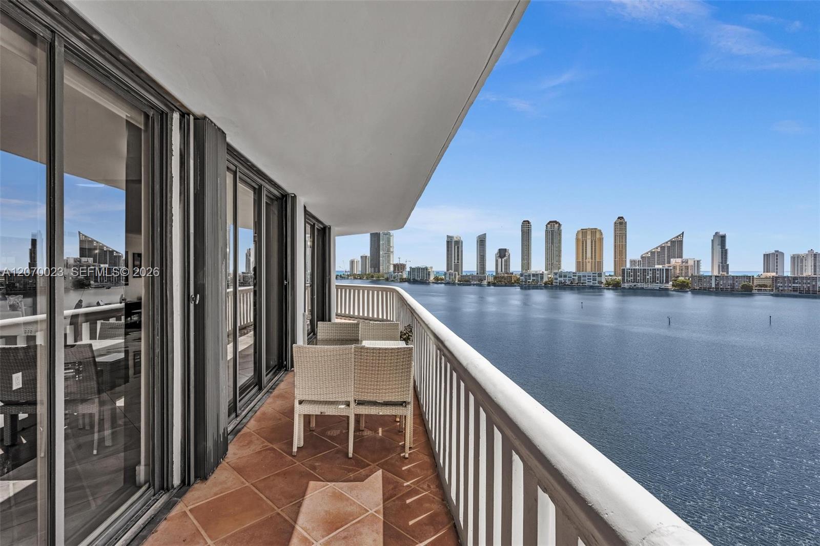 3000 Island Blvd # 1106