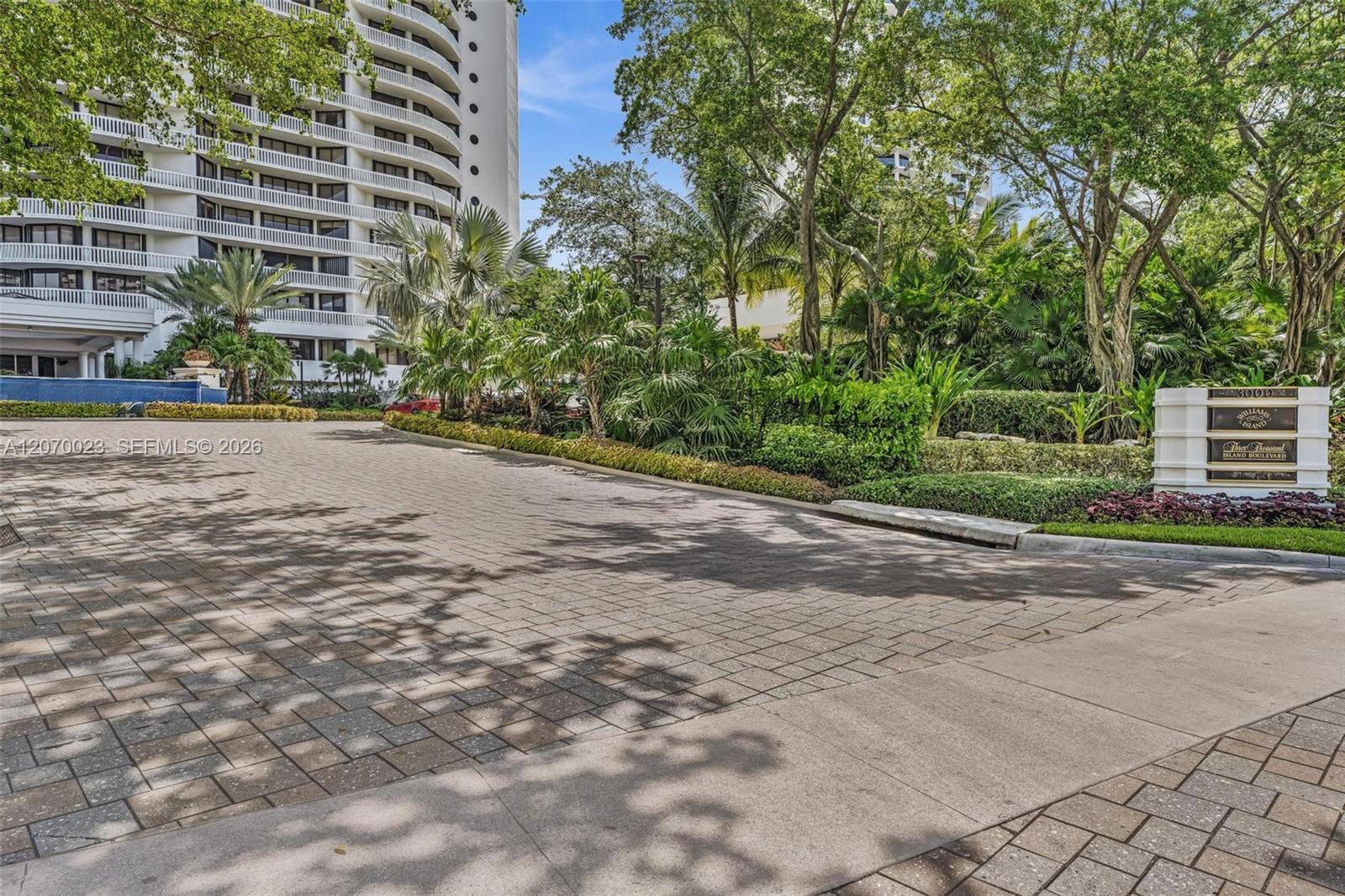 3000 Island Blvd # 1106