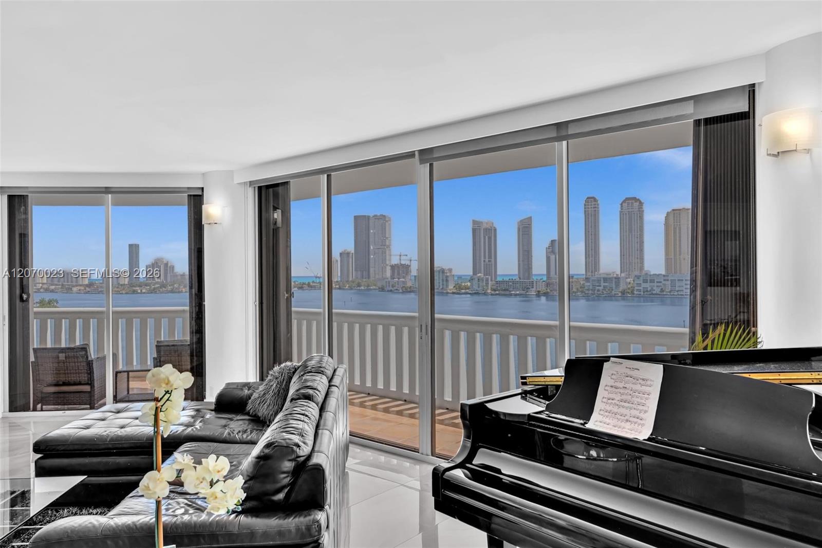 3000 Island Blvd # 1106