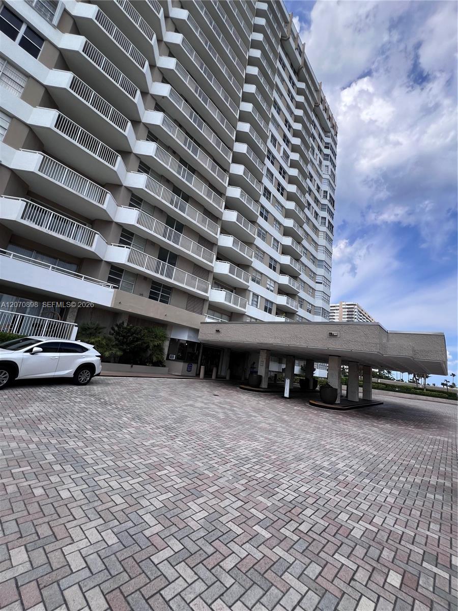1965 S Ocean Dr # 2D