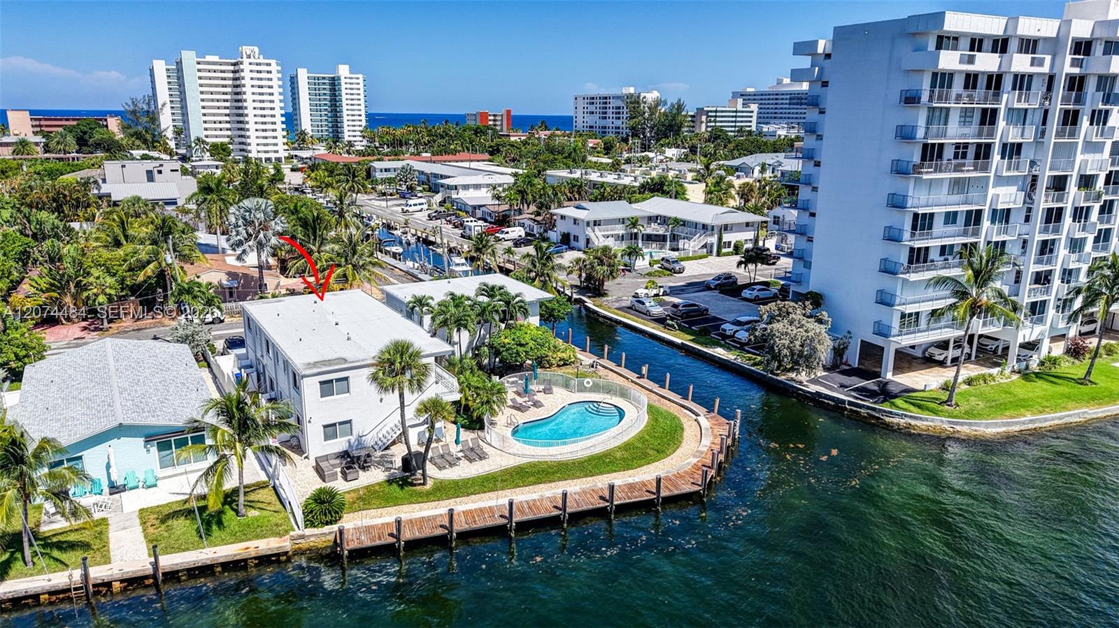 1705 N Riverside Dr # 2