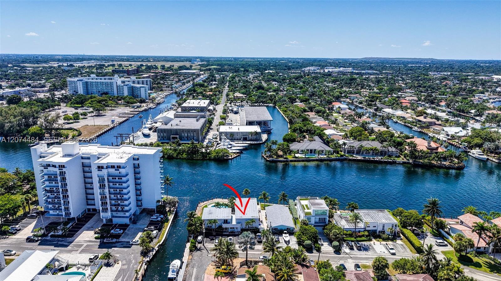 1705 N Riverside Dr # 2