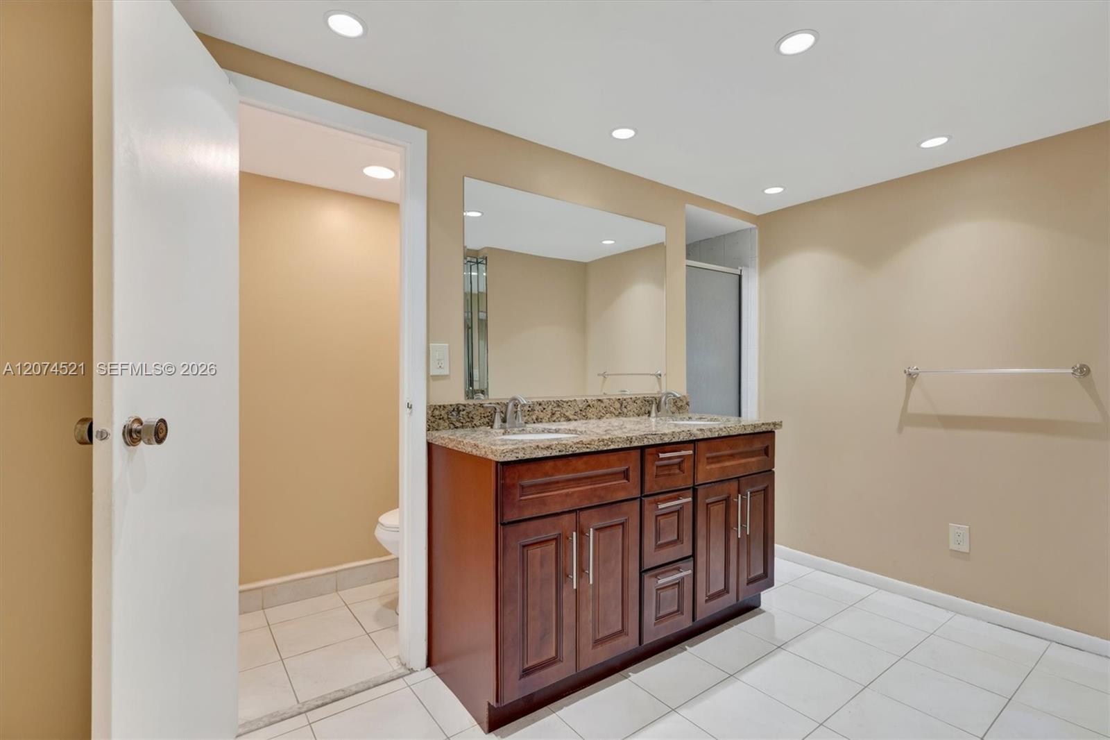 1500 S Ocean Dr # 5E