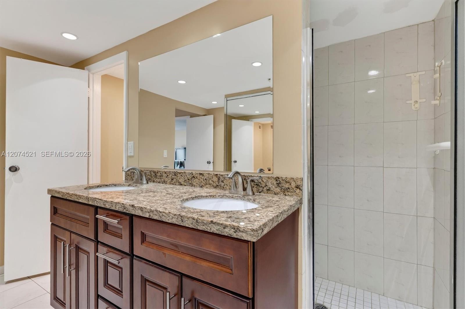 1500 S Ocean Dr # 5E