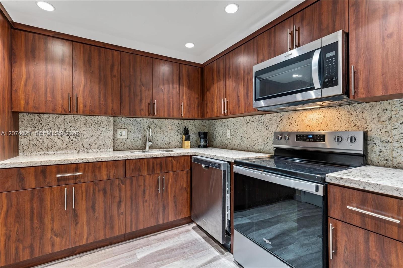 1500 S Ocean Dr # 5E