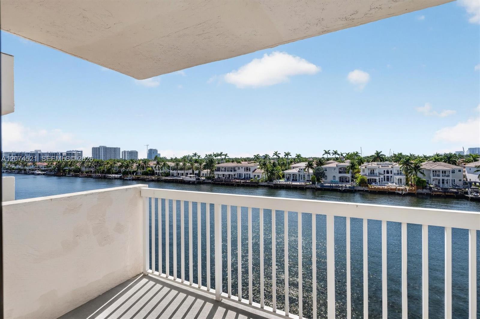 1500 S Ocean Dr # 5E