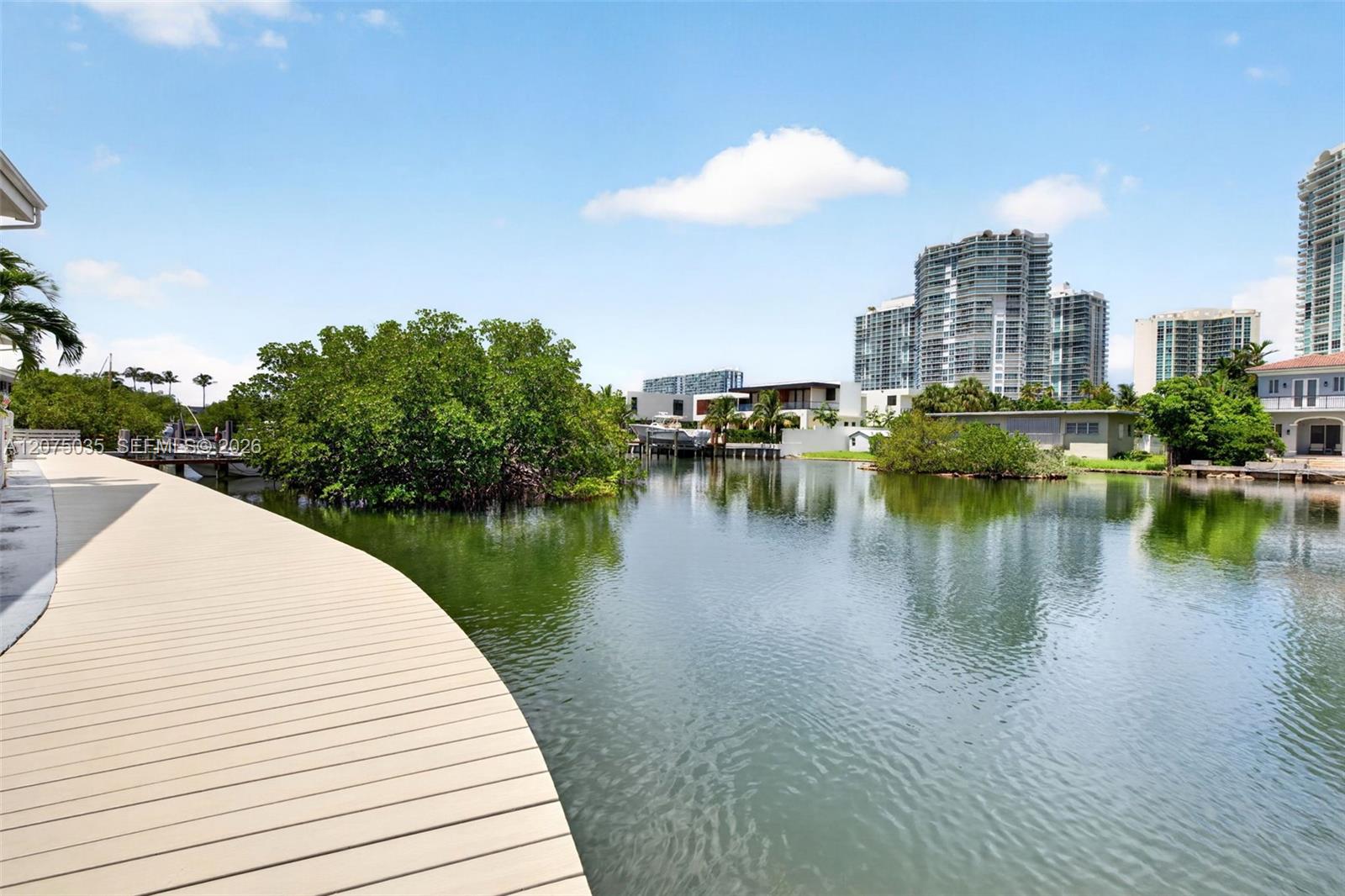 203 Poinciana Dr # 103