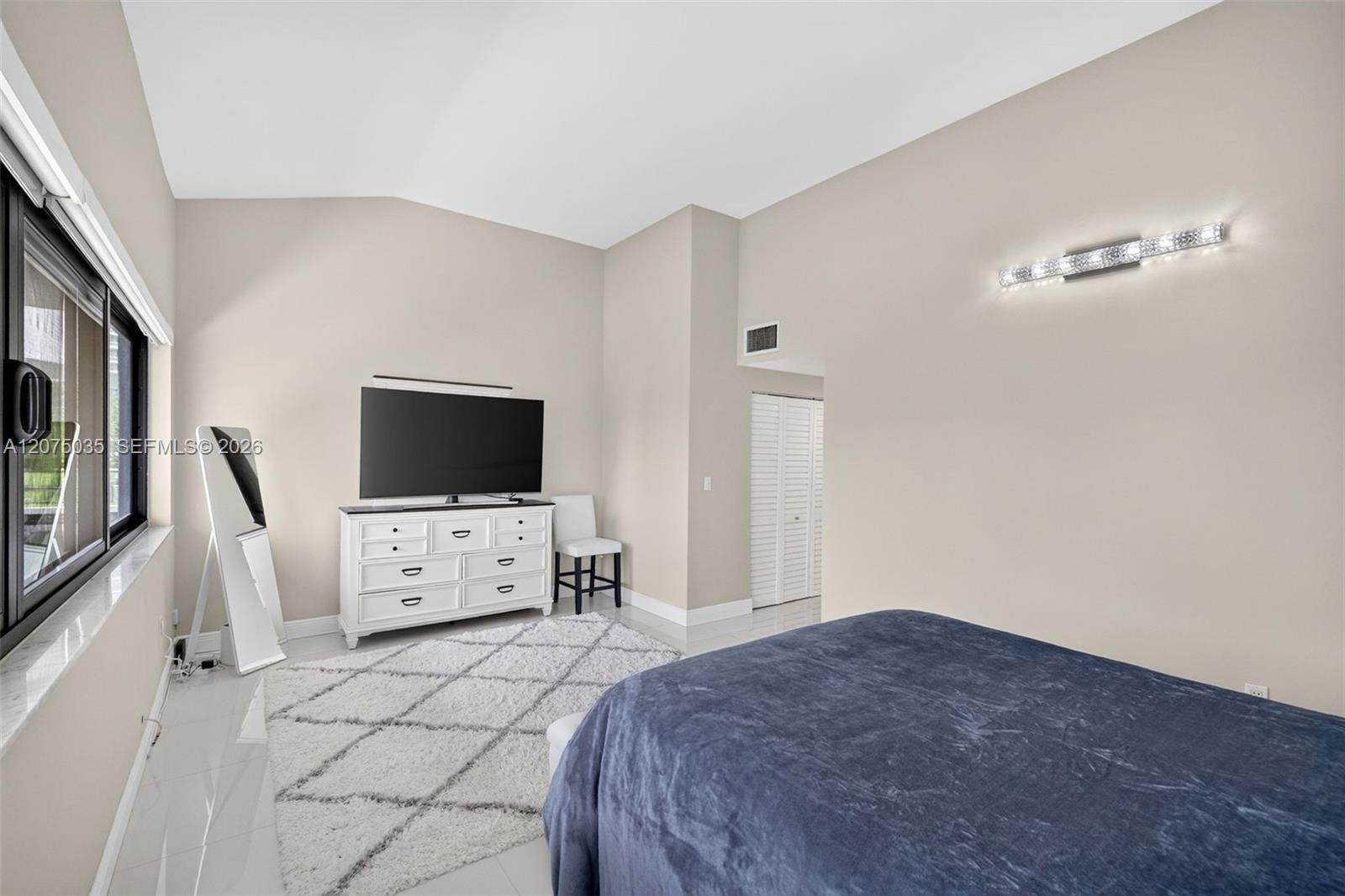 203 Poinciana Dr # 103