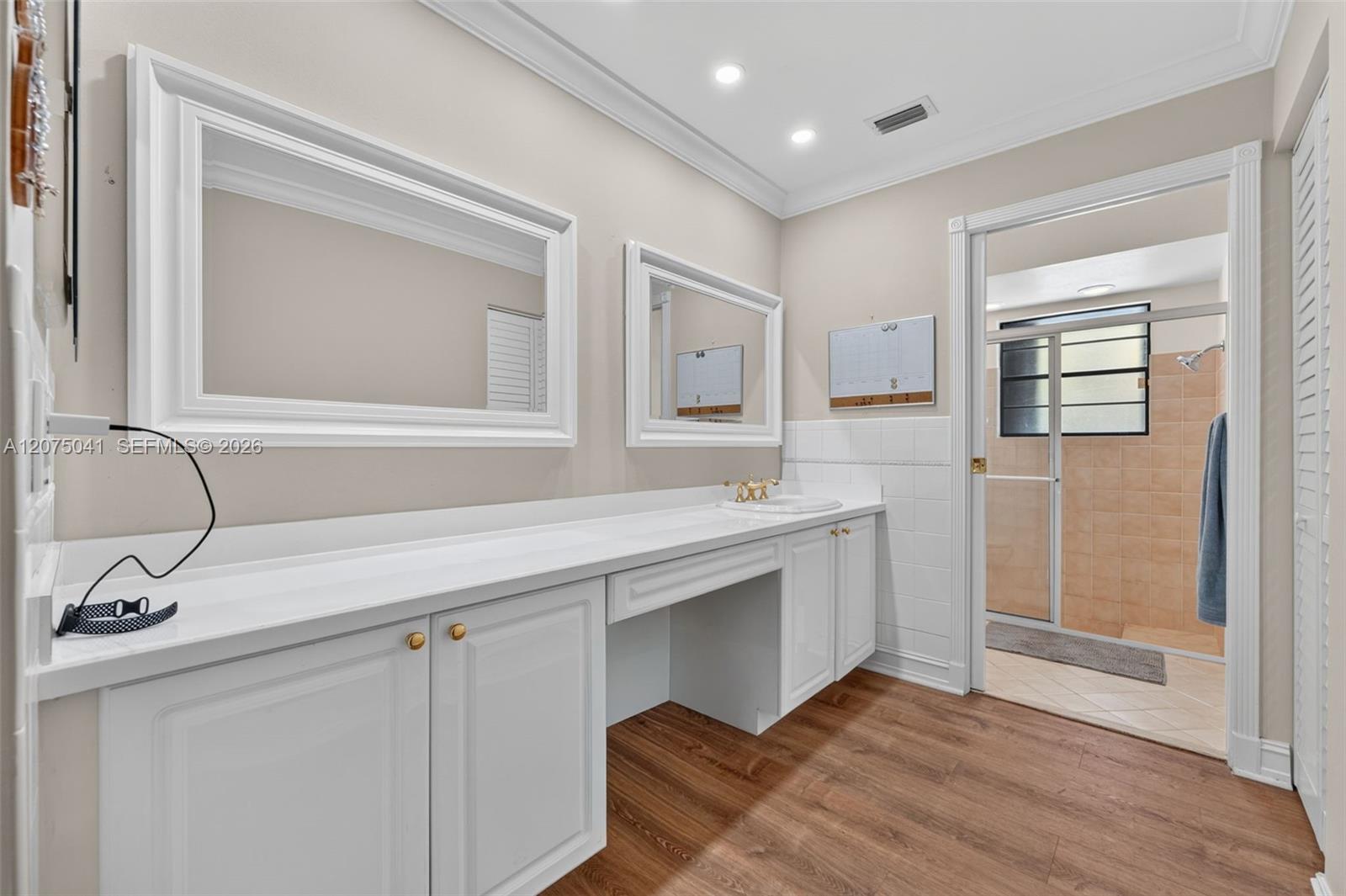 2116 Austin