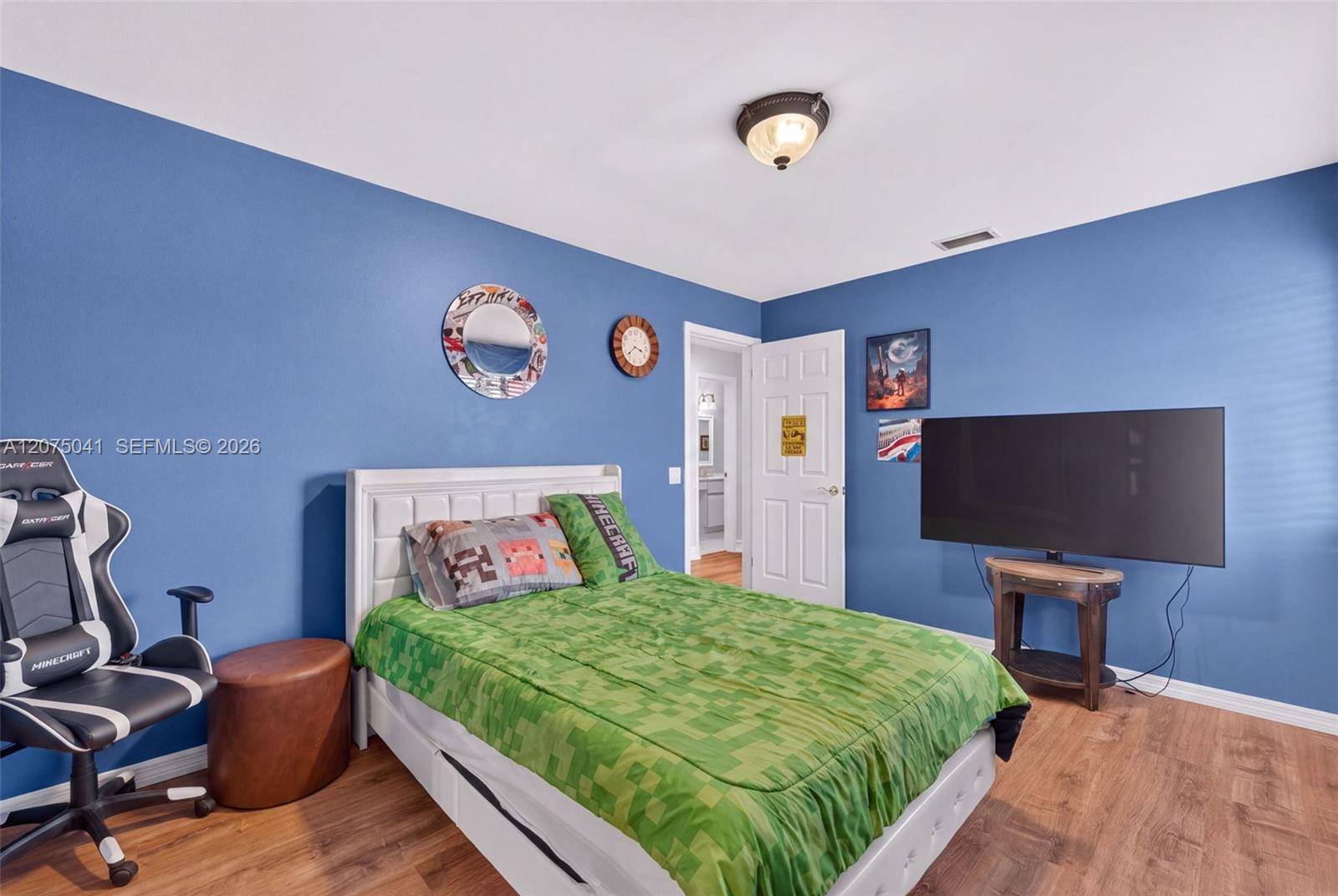 2116 Austin